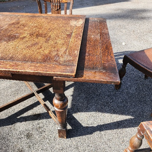 Art Nouveau Dining table with hidden leaves and 3 chairs Vintage